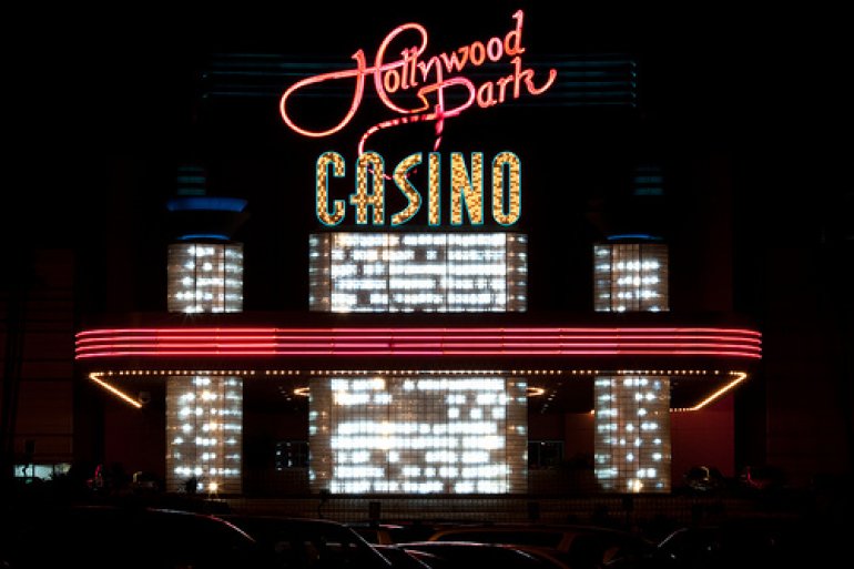 Hollywood Park Casino 