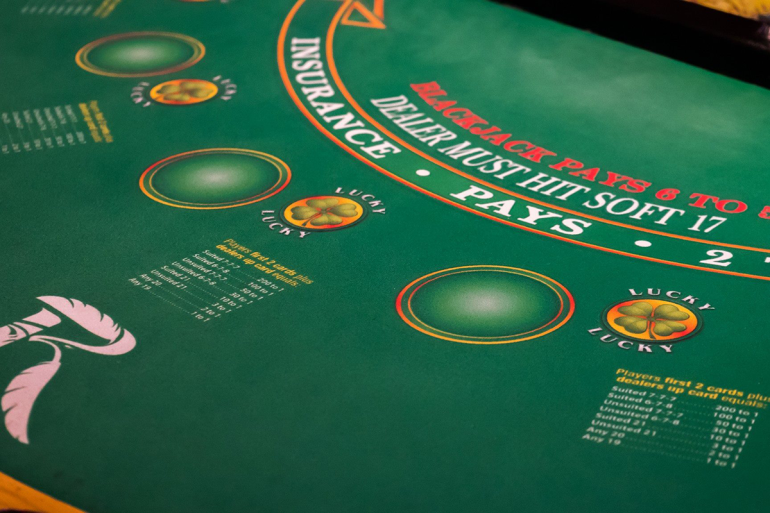 Побочные ставки в блэкджеке в Побочные ставки Blackjack Side Bets в Side Bets