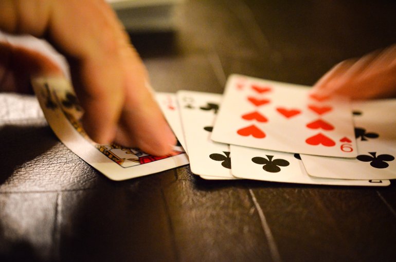 правила покера против казино