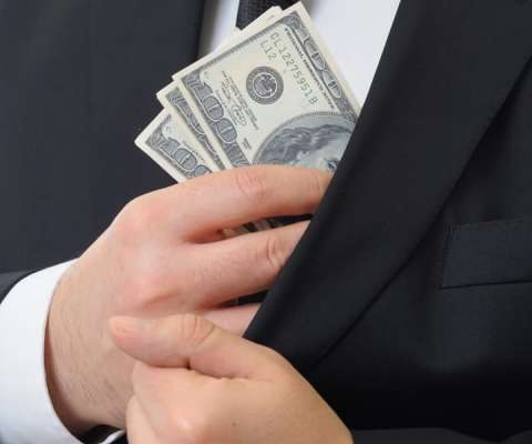 Менеджер в Крайстчерче украл 110 000 долларов через фальшивые гранты