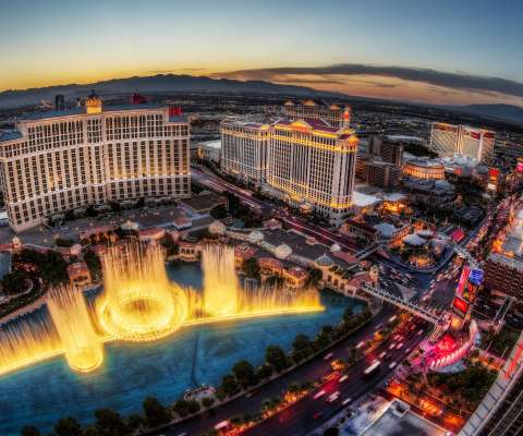 Развивается Лас-Вегас, ежегодно увеличивая доходы от азартных игр