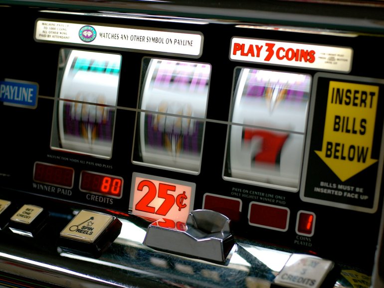 слот-машина казино